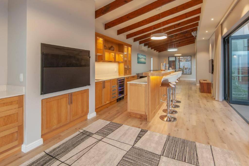 Waterstone Villa *